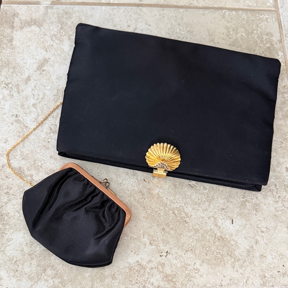 Elegant Vintage Black Clutch with Gold Accent - Picture 2 of 5